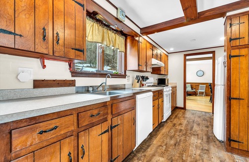Sunday River Area House | Sunday river | 12 beds | hot tub