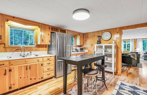 Sunday River Area Ski Chalet | Sunday River less than 1 mile! Hot Tub! Fire Pit! Sleeps 10!