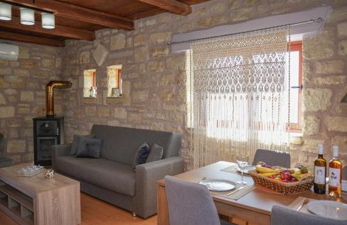 Chania Apartment | SundayMar Stone House