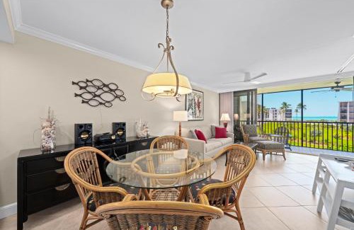 Sanibel House | Sundial C208