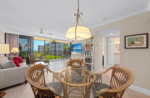 Sanibel House | Sundial C208
