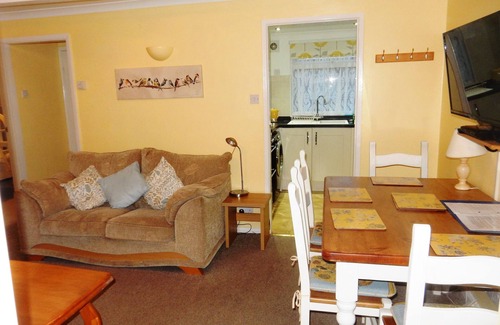 Dartmouth Ski Chalet | Sundial Chalet. 2 bedroom 4 person Chalet