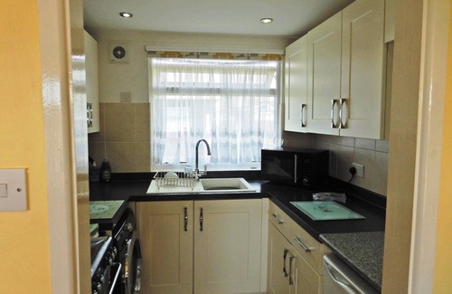 Dartmouth Ski Chalet | Sundial Chalet. 2 bedroom 4 person Chalet