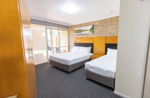 Caboolture Hotel | Sundowner Hotel Motel