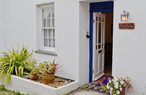 Calstock House | Sundowners