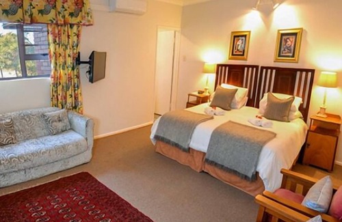 Colchester House | Sundune Guest House & Self Catering