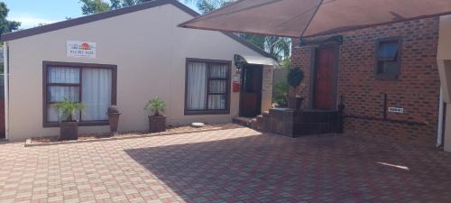 Malmesbury Bed & Breakfast | SuNel's Guest Rooms