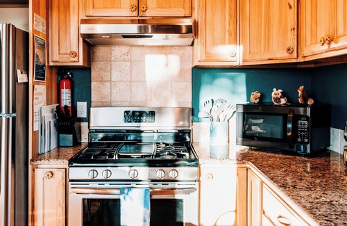 Florissant Cabin | Sunflower Cabin- Mountain Views- Hot tub