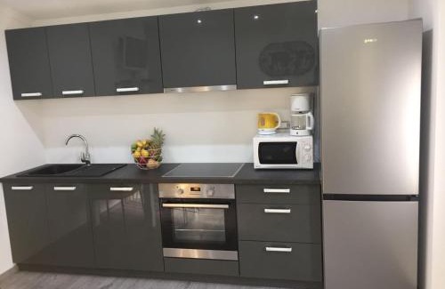 Kastel Gomilica Apartment | Sunflower
