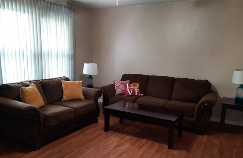 New Bern House | Sunflower Smiles Cozy Comfortable Private