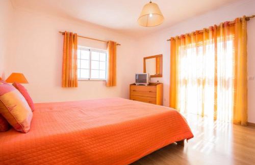 Porto de Mos Villa | Sunflower Villa by Seewest
