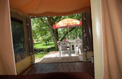 Le Grez House | Sunflowers Campsite * - Canvas Bungalow READY TO CAMP 3 Rooms 4 People Without Sanitary