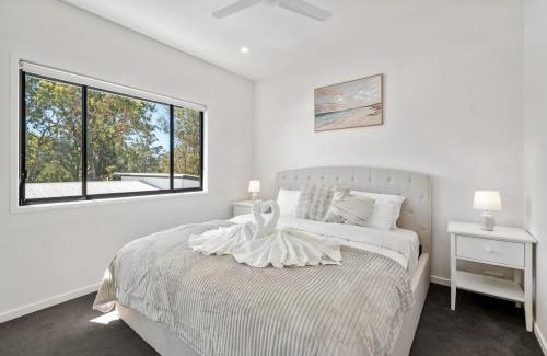 Sunnybank Hills House | Sunhaven Escape Three Storey Comfort for Families