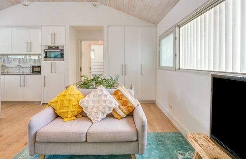 Cottesloe Apartment | Sunkissed Studio in Cottesloe!