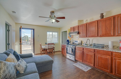 Albuquerque House | Sunlit Albuquerque Retreat: 3 Mi to Old Town!