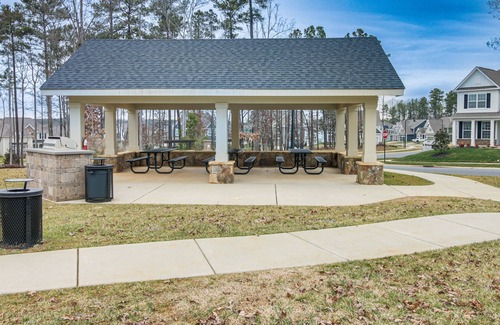 Lake Wylie House | Sunlit Lake Wylie Townhouse: 10 Mi to Carowinds!