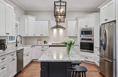 Whitemarsh Island House | Sunlit Savannah Retreat | Hot Tub