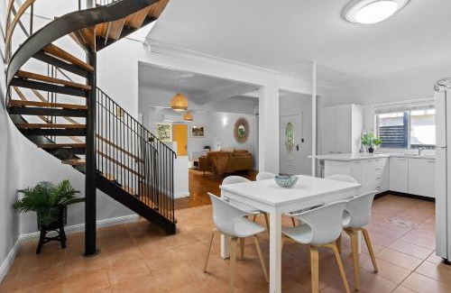 Budgewoi House | Sunlit Shores Mimosa 4BR Coastal Home with Yard & Loft Suite
