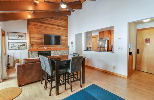 Tahoe Woods Apartment | Sunlit suite near Palisades Tahoe