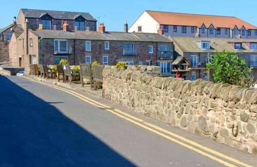 Seahouses Cottage | Sunnie Cottage