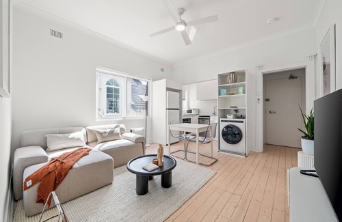 Tamarama Apartment | Sunny 1-Bedroom Apartment in Tamarama