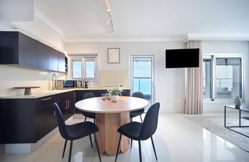 Tel Aviv Apartment | Sunny 1BR at Orchid Hotel by HolyGuest