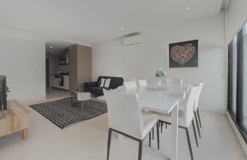 Abbotsford Apartment | Sunny 2br Apt In Abbotsford With Parking