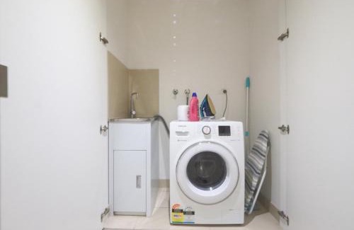 Abbotsford Apartment | Sunny 2br Apt In Abbotsford With Parking