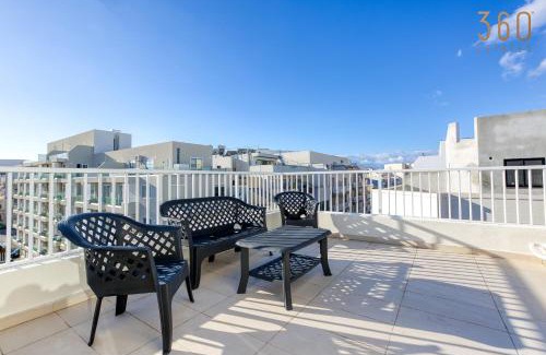 San Gwann Apartment | Sunny 2BR Penthouse with Spacious Rooftop Terrace by 360 Estates