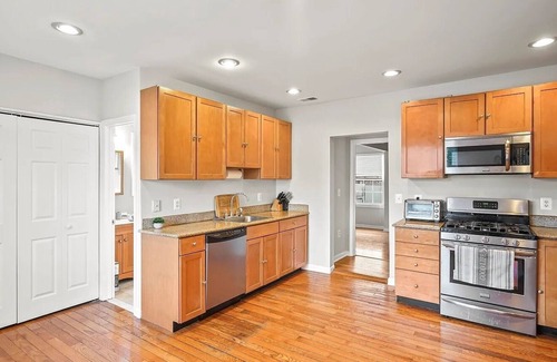 Neptune City House | Sunny and Quiet 2-Bedroom House w/ a Big Deck and Heated Pool