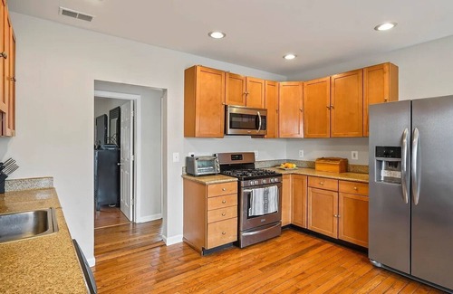 Neptune City House | Sunny and Quiet 2-Bedroom House w/ a Big Deck and Heated Pool