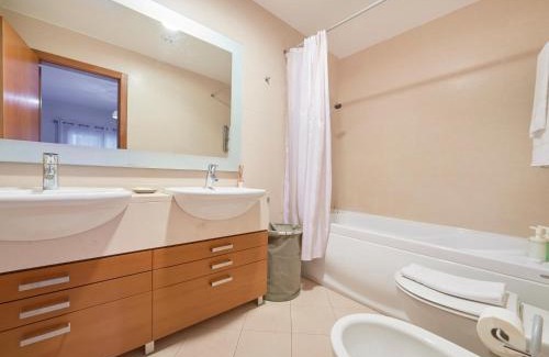 Carcavelos Apartment | Sunny apartament at Carcavelos Beach, by TimeCooler