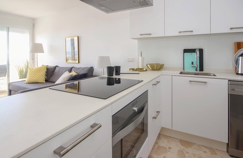 Urbanizacion Marbessa Apartment | Sunny Apartment in Marbella