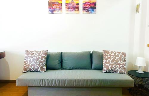 Quartiere XX Ardeatino Apartment | Sunny apartment Montagnola