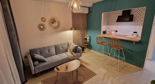 Marina de Casares Apartment | Sunny Apartment Playa Ancha