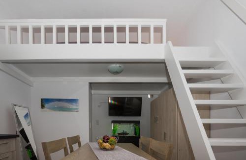 Tripiti Apartment | Sunny Apartment - Triovasalos