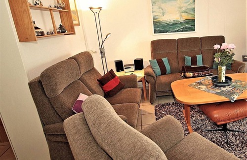 Steinwarder Apartment | Sunny apartment with a south-facing terrace directly on the lake for 4 people