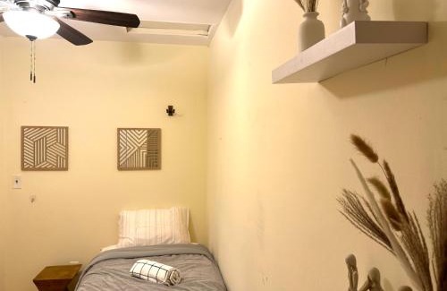 The Heights House | Sunny Apt by the park Mins away from midtown New York