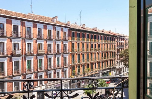 Centro Apartment | Sunny Apt. Historic District - Sol