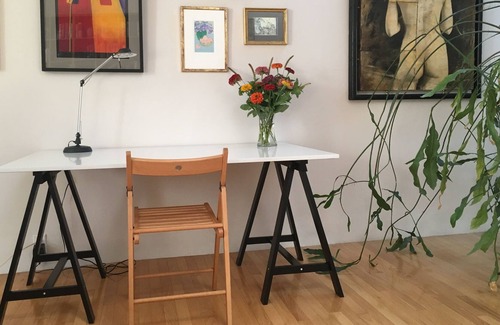 Bolton Hill Apartment | Sunny art-filled apartment in historic Bolton Hill, Baltimore