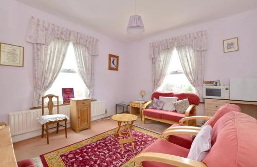 Hythe House | Sunny Bank Guest House