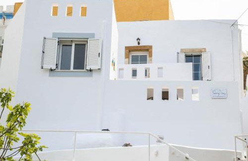 Leros House | Sunny Bay
