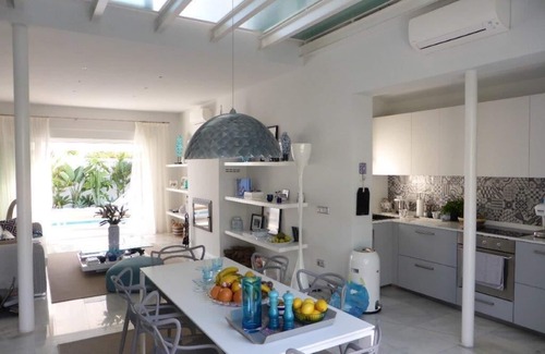 Urbanizacion Marbessa Villa | Sunny Beach Villa (Marbesa) Marbella with fantastic sea views, private pool