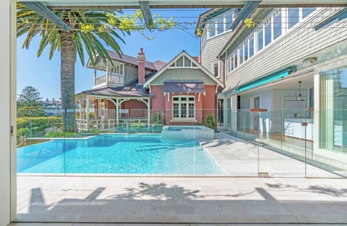 Sydney Villa | Sunny Brae - award-winning heritage oasis with 270 degree harbour views