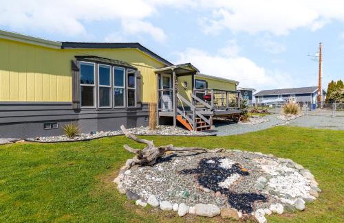 Coupeville House | Sunny by the Sound by AvantStay Coastal Escape