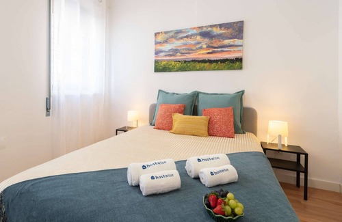 Paranhos House | Sunny Calm Room | Shared House