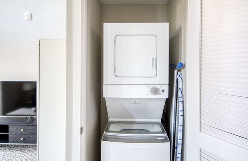 Capitol Hill Apartment | Sunny Capitol Hill 1BR w/ W/D, 4 blocks from Cheesman Park, by Blueground
