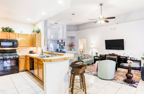 Bridgewater Crossing House | Sunny Central Florida getaway with screened pool, patio, central AC, & W/D