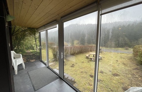 Laveissiere Ski Chalet | Sunny Chalet with Garden, Near Shops & Ski Slopes