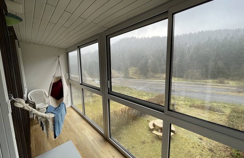 Laveissiere Ski Chalet | Sunny Chalet with Garden, Near Shops & Ski Slopes